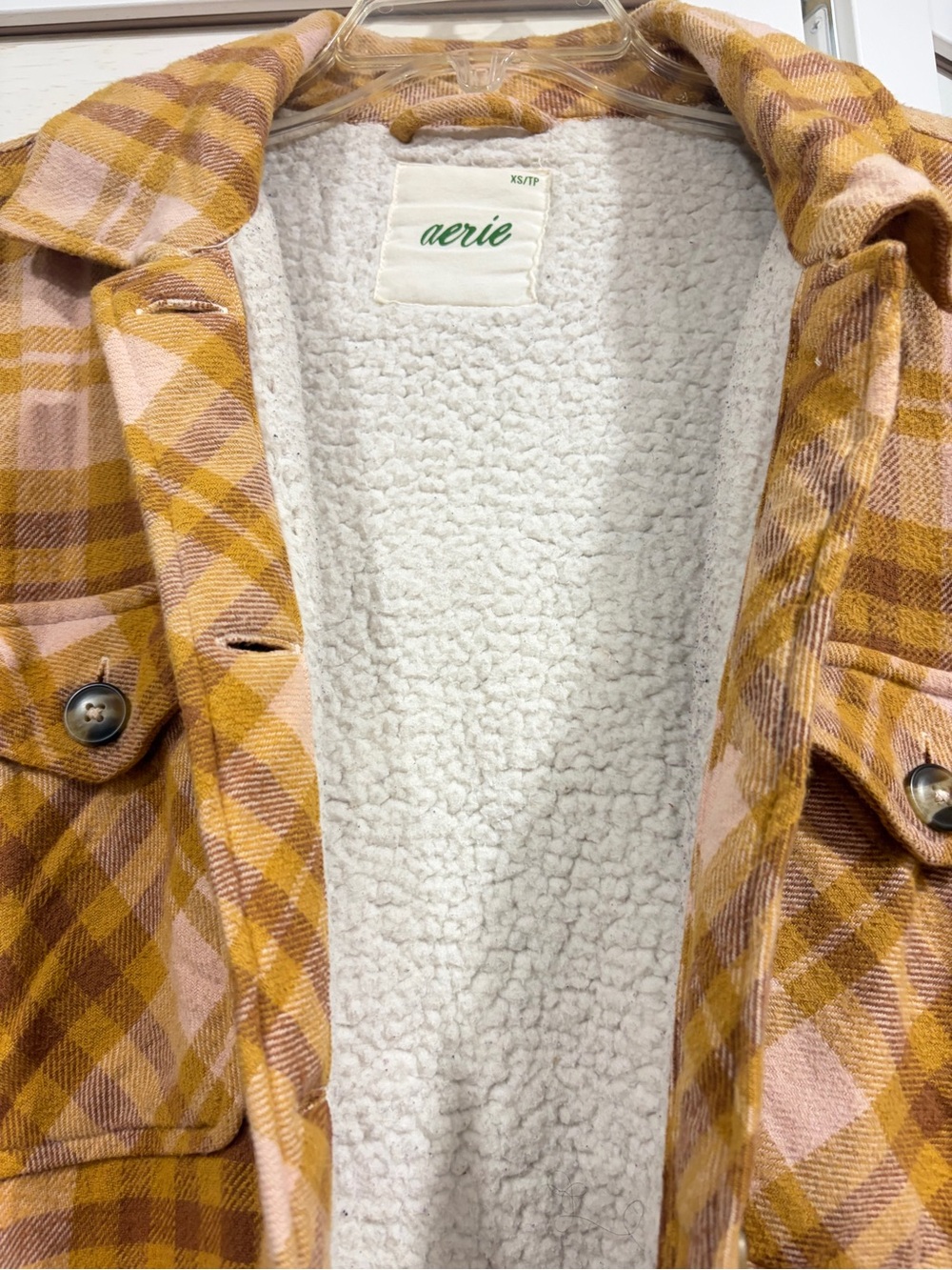 Aerie Fur/Sherpa Lined Pink and Orange Flannel Jacket with Pockets+ A GIFT 🎁 - Picture 3 of 7